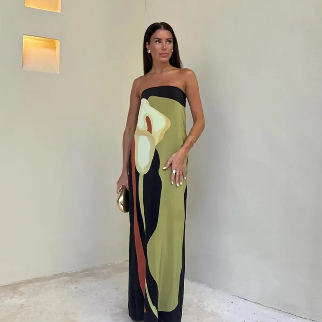 Paula - Vestido Elegante com Decote
