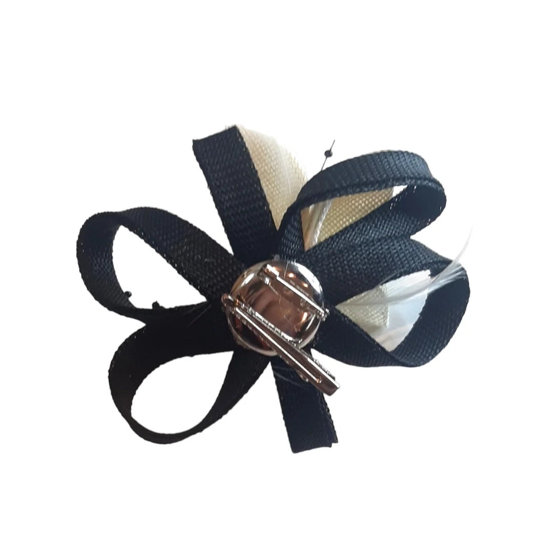 Alfinete floral Preto e Branco - Image 4