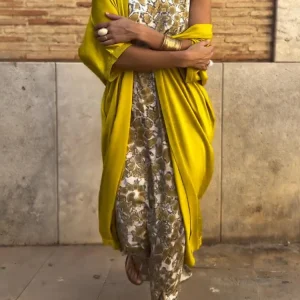 Abrielle – Vestido longo elegante com cardigan combinando
